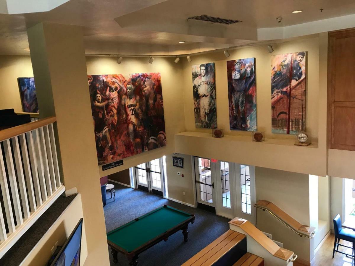 Hilton Vacation Club Varsity Club Tucson Eksteriør bilde